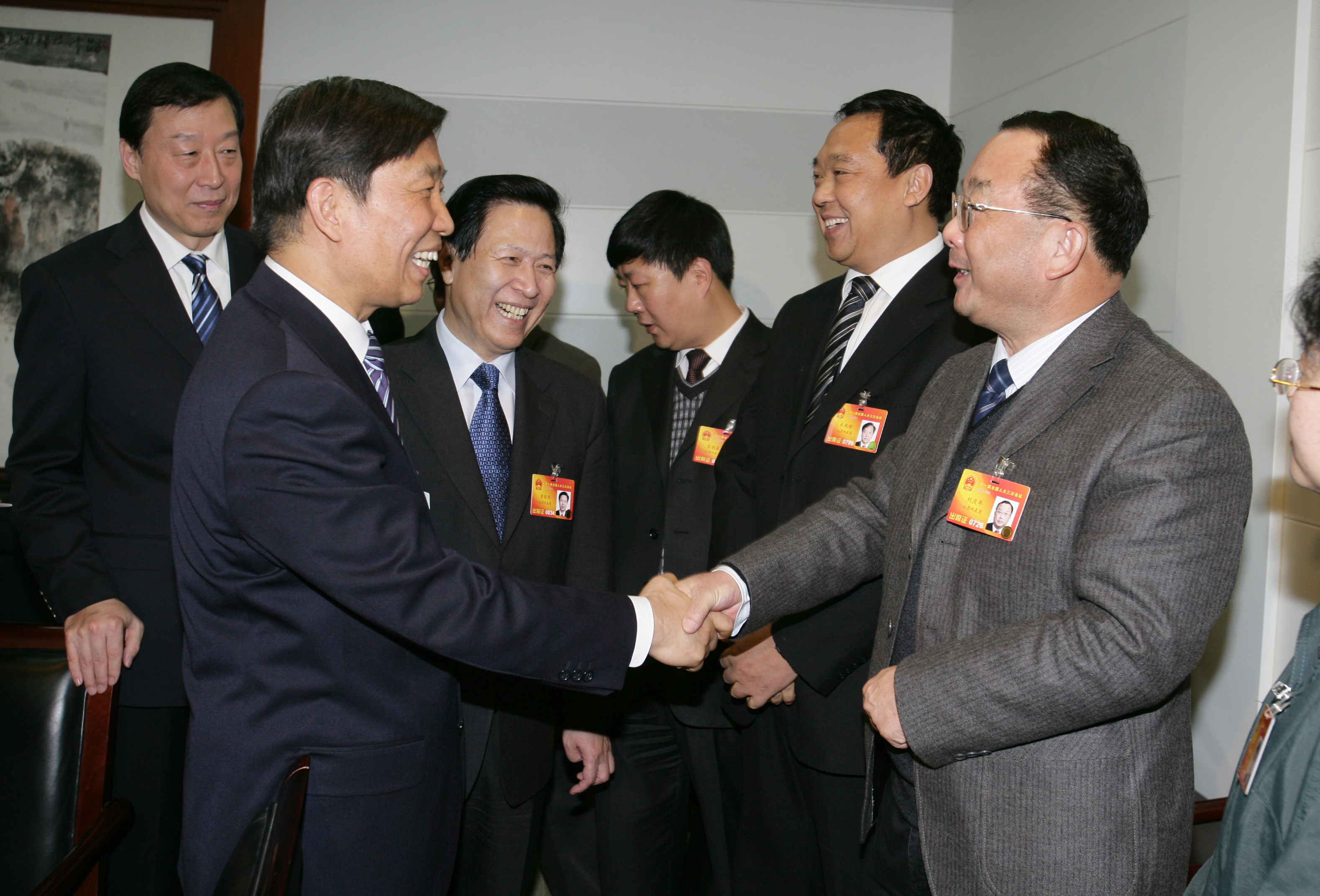 時(shí)任宿遷市委書記徐守盛陪同全國(guó)人大常委會(huì)副委員長(zhǎng)許嘉璐到箭鹿視察